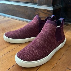 Rothy’s Size 9 Chelsea Maroon Ankle Bootie